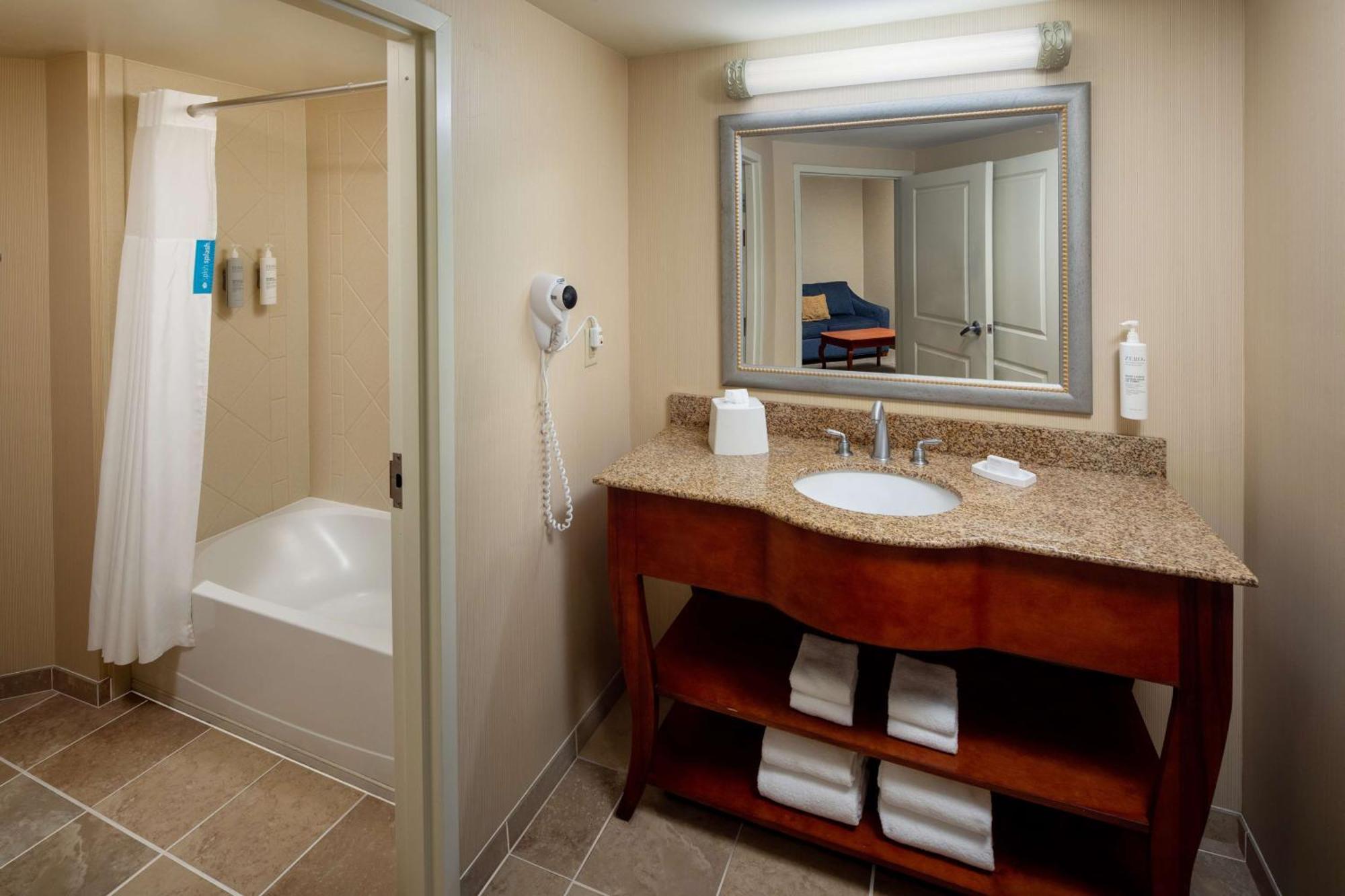 Hampton Inn & Suites Mystic Eksteriør bilde